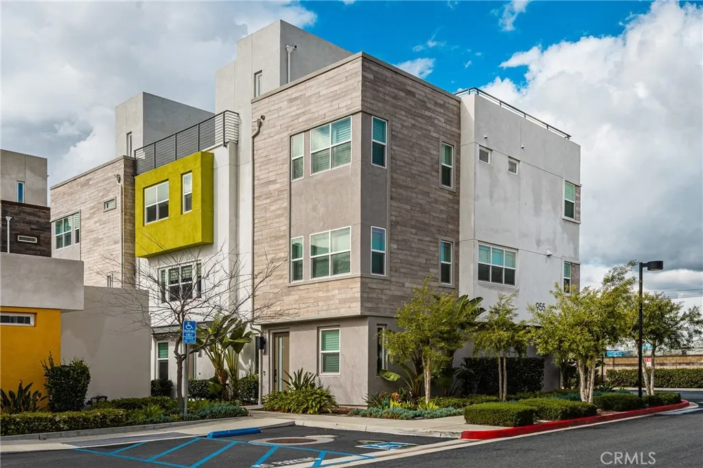 Anaheim, CA 92805
