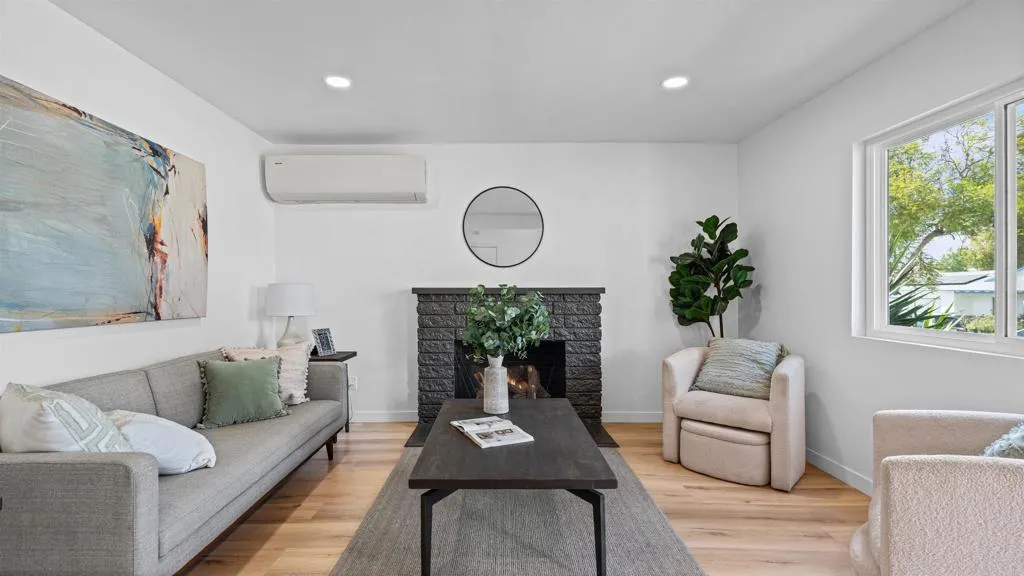 https://cdn.realtyfeed.com/cdn/127/306716547/80a98f2d97651fd6e1f5840737fdbe10.webp