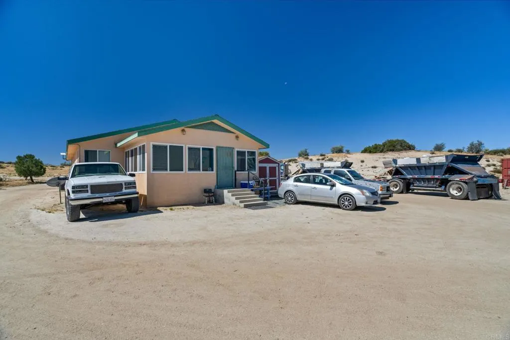 https://cdn.realtyfeed.com/cdn/127/306716550/264554afcef1feeb3367c7ecb7aeda2e.webp
