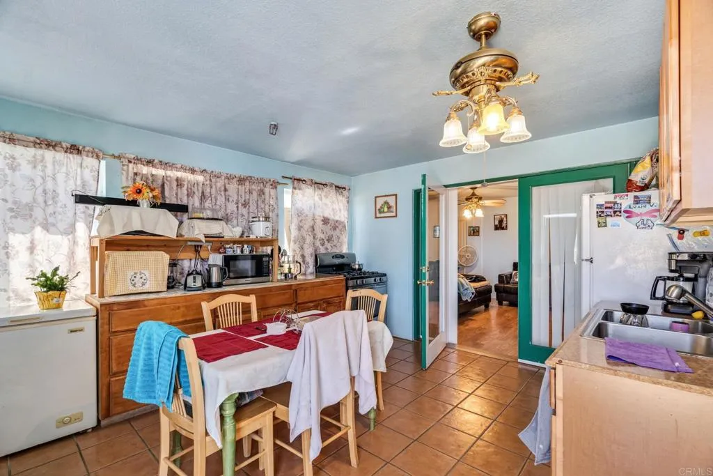 https://cdn.realtyfeed.com/cdn/127/306716550/66d7d832179b6377003d03b7d9178ec1.webp
