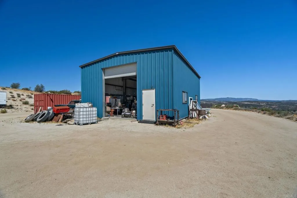 https://cdn.realtyfeed.com/cdn/127/306716550/778a76e4ecab112eadb4a3a88c9f0eaf.webp
