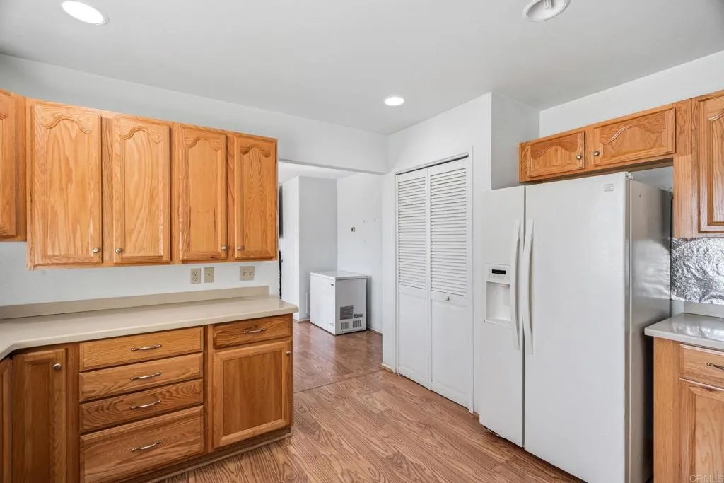 https://cdn.realtyfeed.com/cdn/127/306716550/7d9c2a9cbfeddb803efbcbeba23b05ce.webp