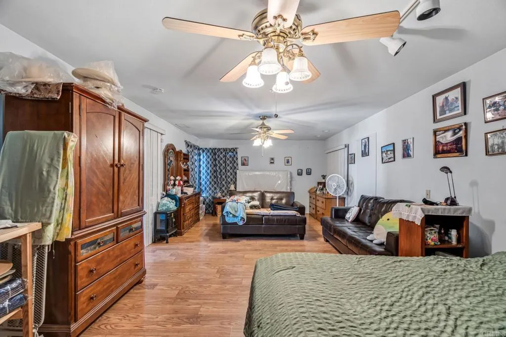 https://cdn.realtyfeed.com/cdn/127/306716550/aca6d3c95498375176121c842ce75da7.webp
