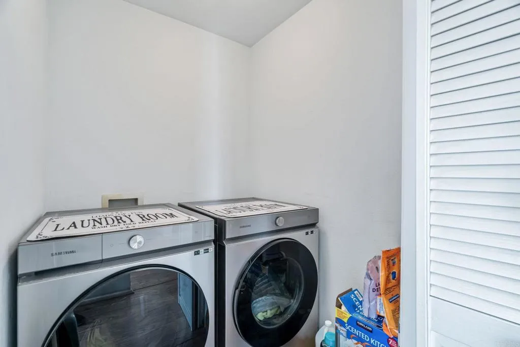 https://cdn.realtyfeed.com/cdn/127/306716550/fc650b1ca66ce3ec2907e2c835181dc5.webp
