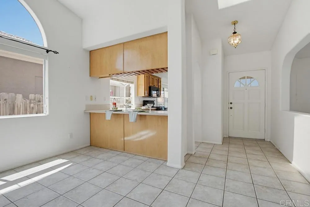 https://cdn.realtyfeed.com/cdn/127/306716604/543606bde2c441eff18ac119726769c7.webp