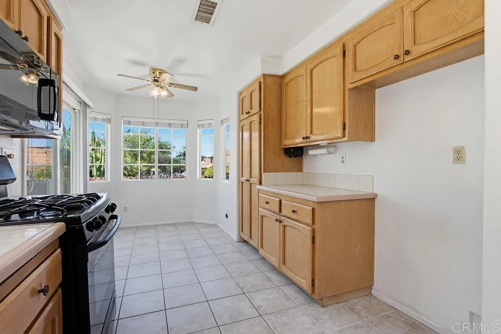 https://cdn.realtyfeed.com/cdn/127/306716604/8d874cba8bd3b5d65e6bde9cdb282de5.webp