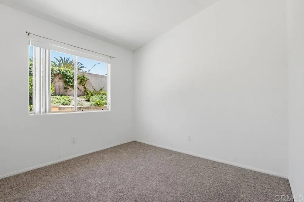 https://cdn.realtyfeed.com/cdn/127/306716604/8f98482ce06783190471cb145977e19a.webp