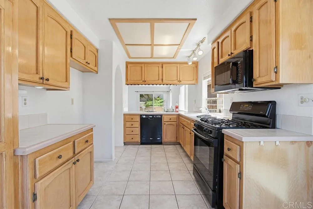 https://cdn.realtyfeed.com/cdn/127/306716604/ce24eab5e48bef7162ddf0e5fc7f5c29.webp