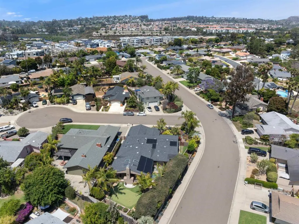 https://cdn.realtyfeed.com/cdn/127/306716615/3ab26ab5ac7b327750d39a83e5ee422e.webp