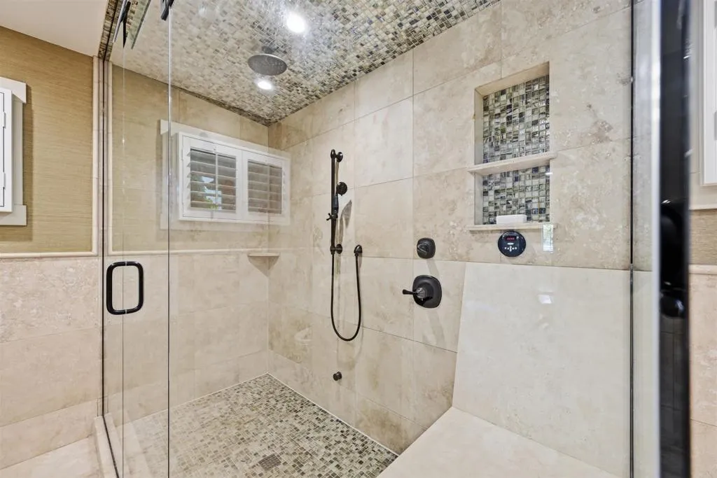 https://cdn.realtyfeed.com/cdn/127/306716615/6adcdd76323c9e66102b29e63c0d9a45.webp