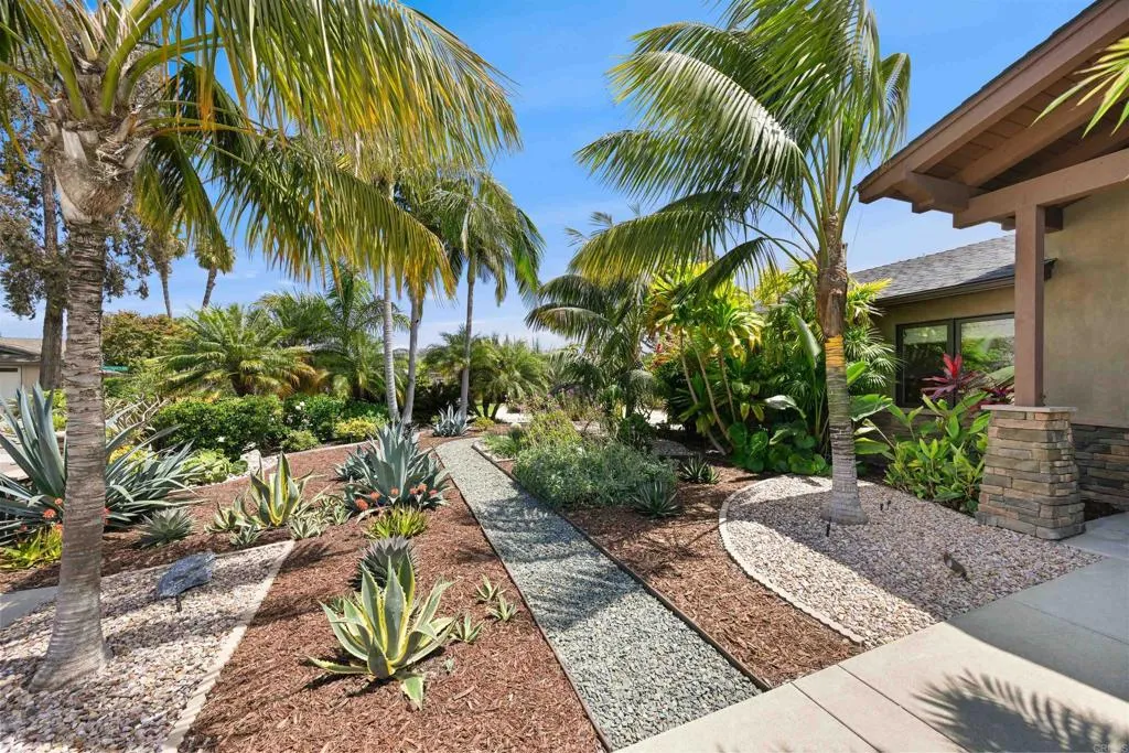 https://cdn.realtyfeed.com/cdn/127/306716615/727f80cc05f0567ace7b062f153ff7d5.webp
