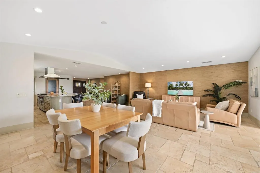 https://cdn.realtyfeed.com/cdn/127/306716615/88e6db0f6a54f2d10a43417c3ed50164.webp