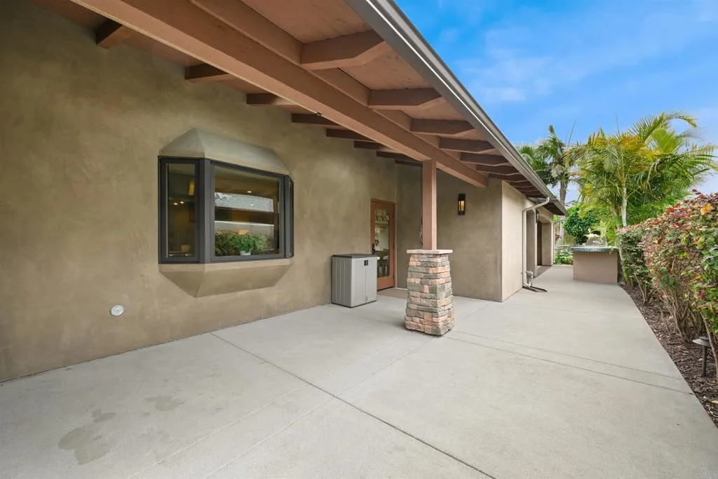 https://cdn.realtyfeed.com/cdn/127/306716615/a756ccde7a690a16a42752d389810881.webp