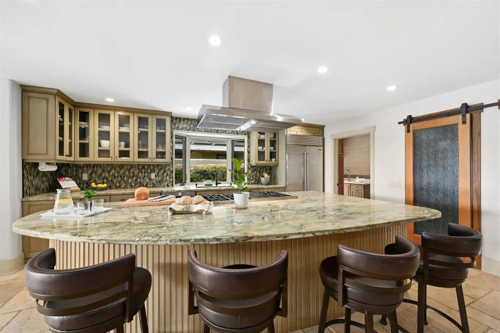 https://cdn.realtyfeed.com/cdn/127/306716615/c05c2a7a5b555cb6ceb42534da7ec868.webp