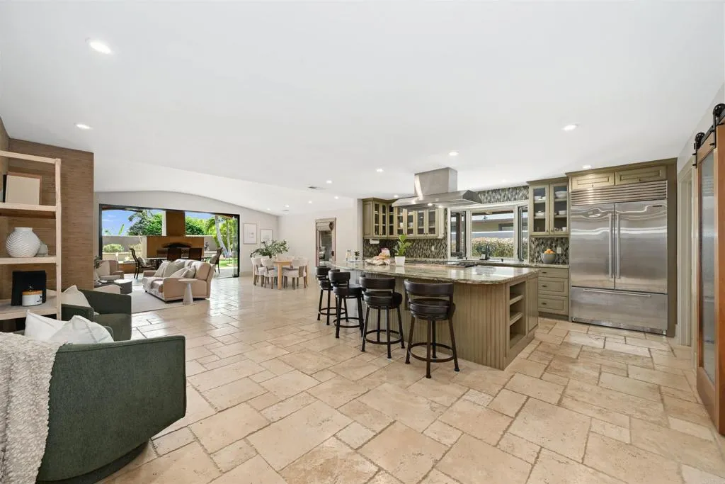 https://cdn.realtyfeed.com/cdn/127/306716615/f273c5f0fda164253e929c8b0ec1d9d5.webp
