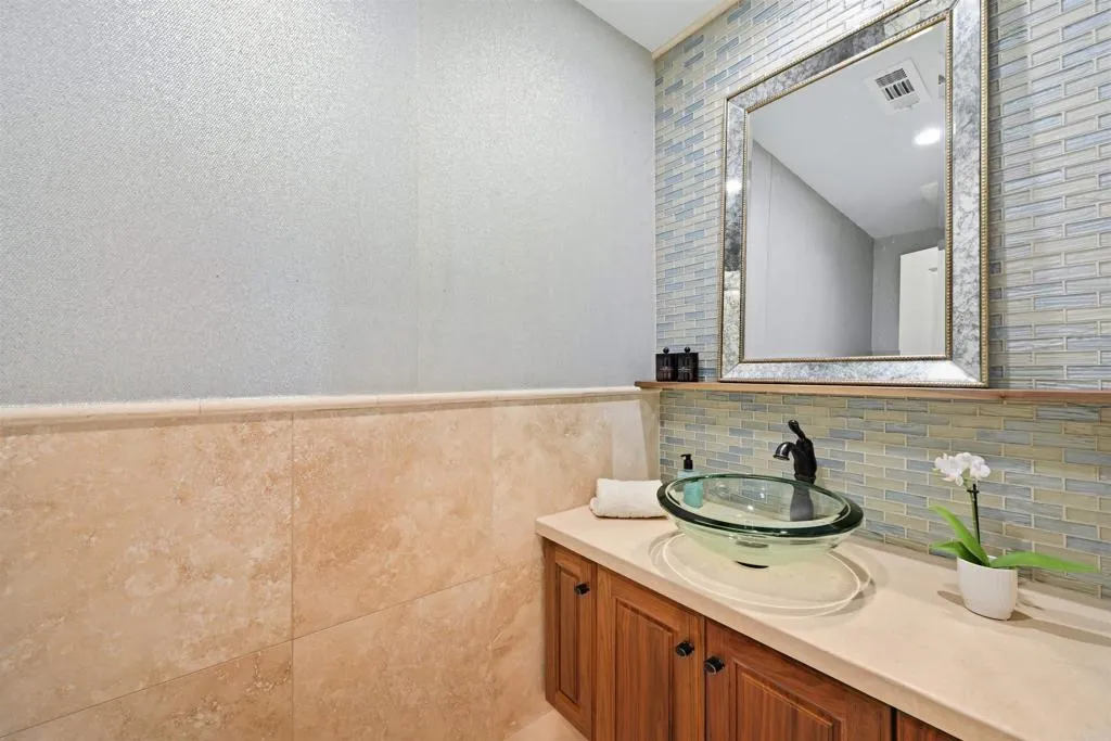 https://cdn.realtyfeed.com/cdn/127/306716615/fa22f32b35de73f06053b25ac682049c.webp