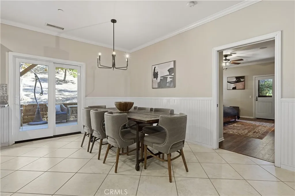https://cdn.realtyfeed.com/cdn/127/306716650/12d9c85aae08e6ba916f81e554f6dd2c.webp