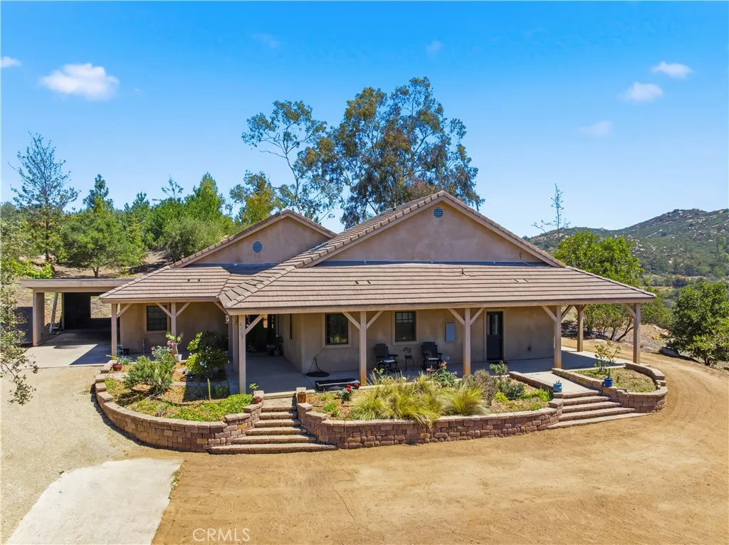 https://cdn.realtyfeed.com/cdn/127/306716650/8aafdbeabb3ead453006623a8ada0b8c.webp