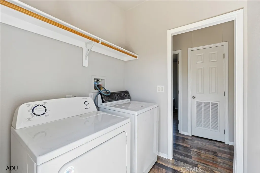 https://cdn.realtyfeed.com/cdn/127/306716650/8cb374f197bb08bc7a9cb512d28dc5d2.webp