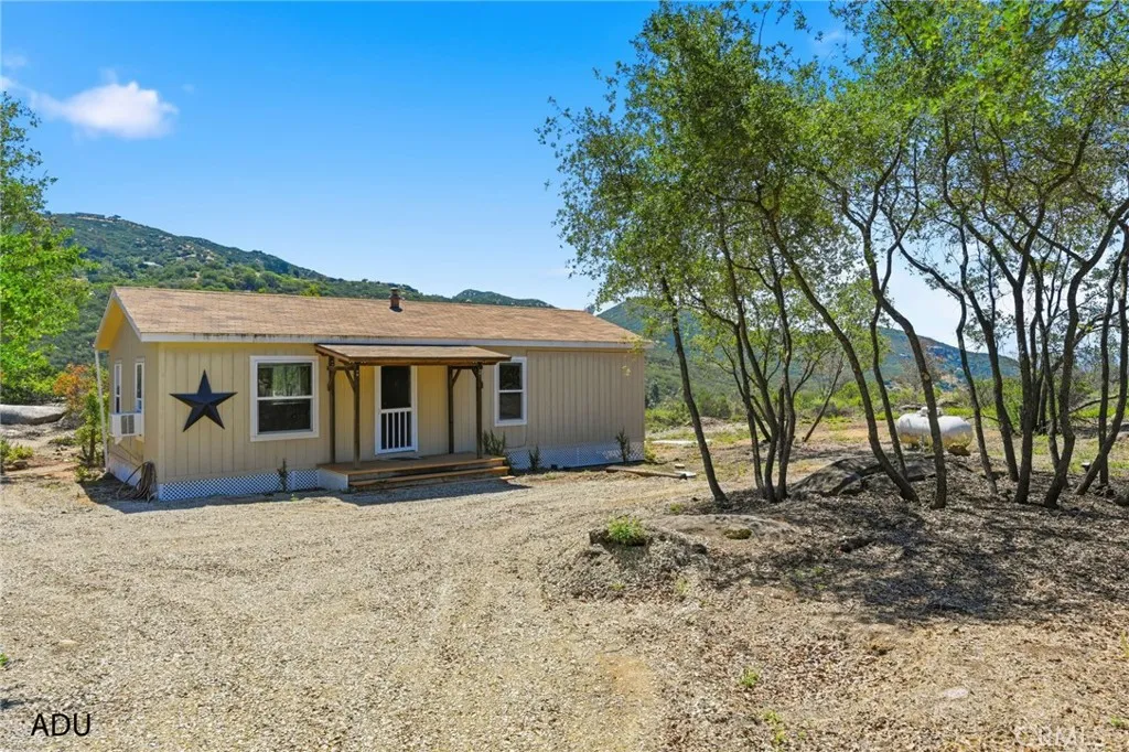https://cdn.realtyfeed.com/cdn/127/306716650/abd3046fa5a1f3027e1578f4bac86888.webp