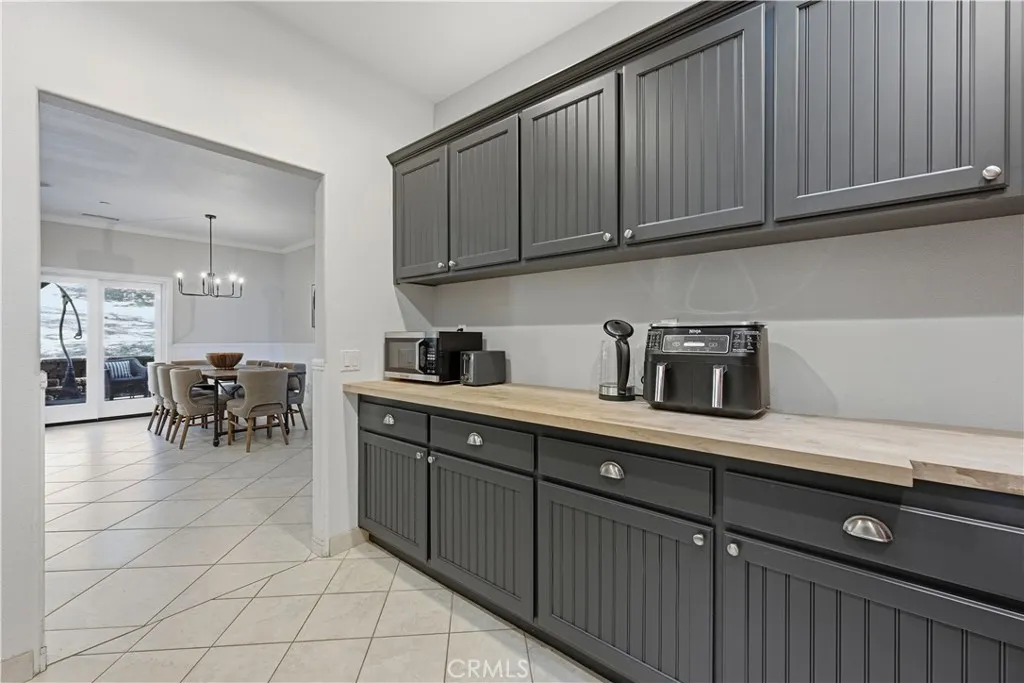 https://cdn.realtyfeed.com/cdn/127/306716650/e64bdcb4531291230f147055ebe510ad.webp