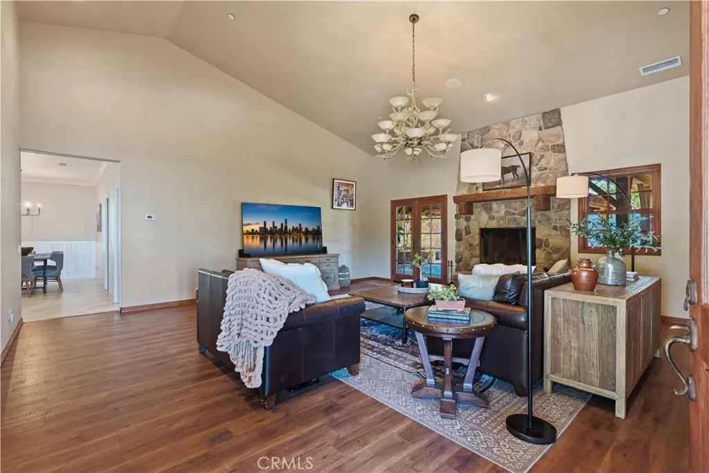 https://cdn.realtyfeed.com/cdn/127/306716650/e940a61d69fe28b401e2784c5d6952d3.webp