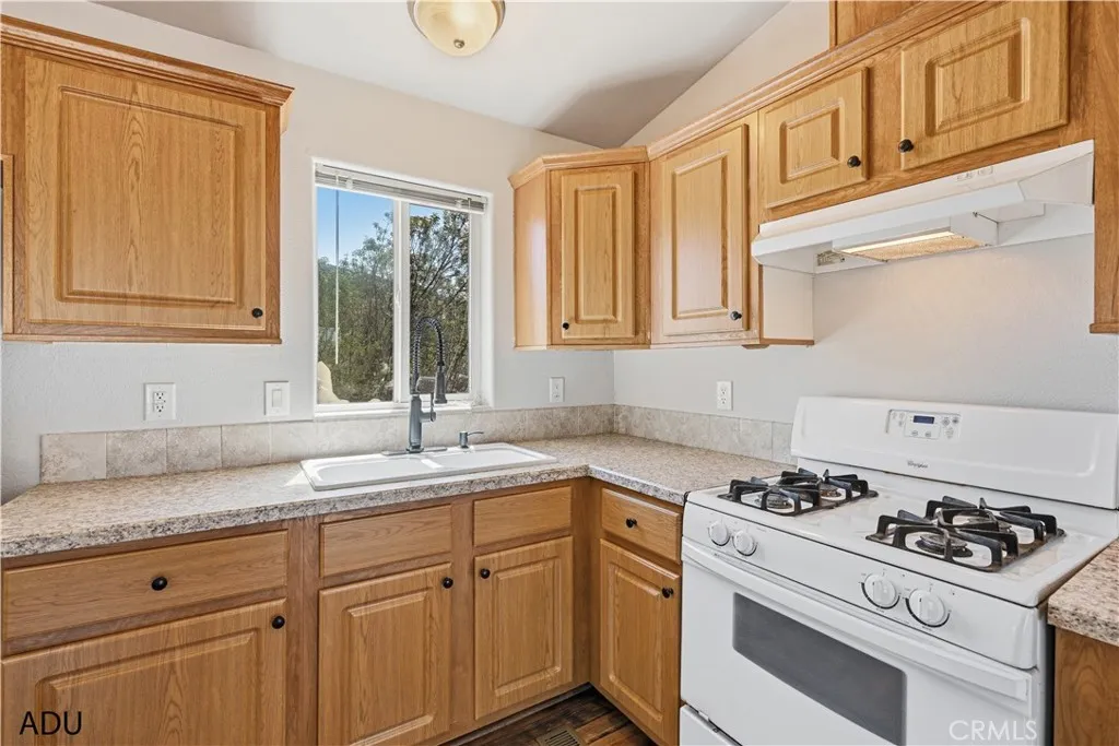 https://cdn.realtyfeed.com/cdn/127/306716650/ff37f6e754da9e9c1d5156ec716f54a8.webp