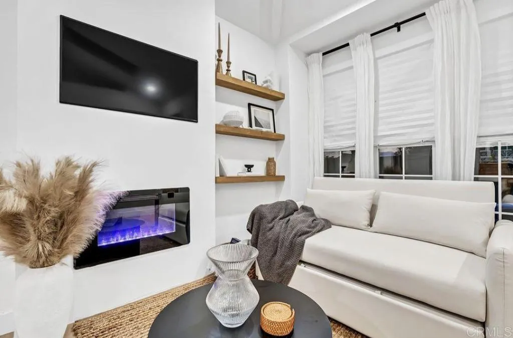 https://cdn.realtyfeed.com/cdn/127/306716667/02f145792aa8246030b43d9e1b28853a.webp