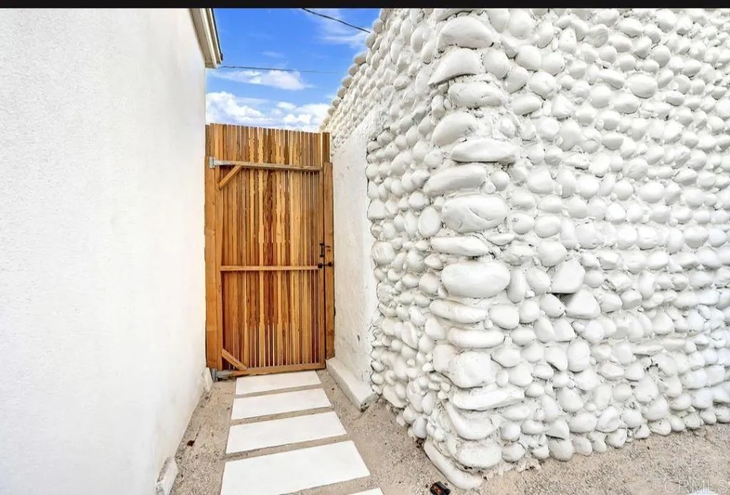https://cdn.realtyfeed.com/cdn/127/306716667/06fcceb5fb1b51a106933cc22c71e303.webp
