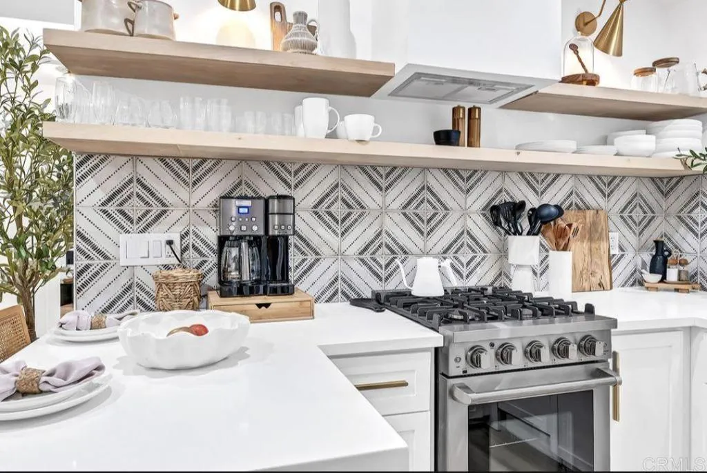 https://cdn.realtyfeed.com/cdn/127/306716667/0bffa0894eec237ded01f109a0c14869.webp