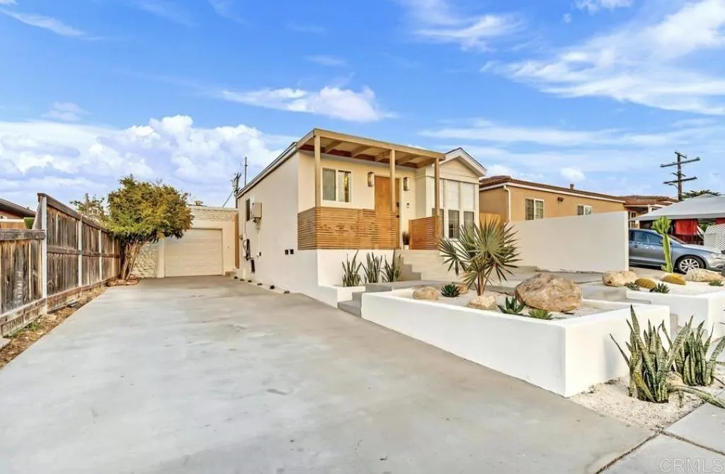 https://cdn.realtyfeed.com/cdn/127/306716667/3c18288402a0349dc6d8871d8ac8ece7.webp