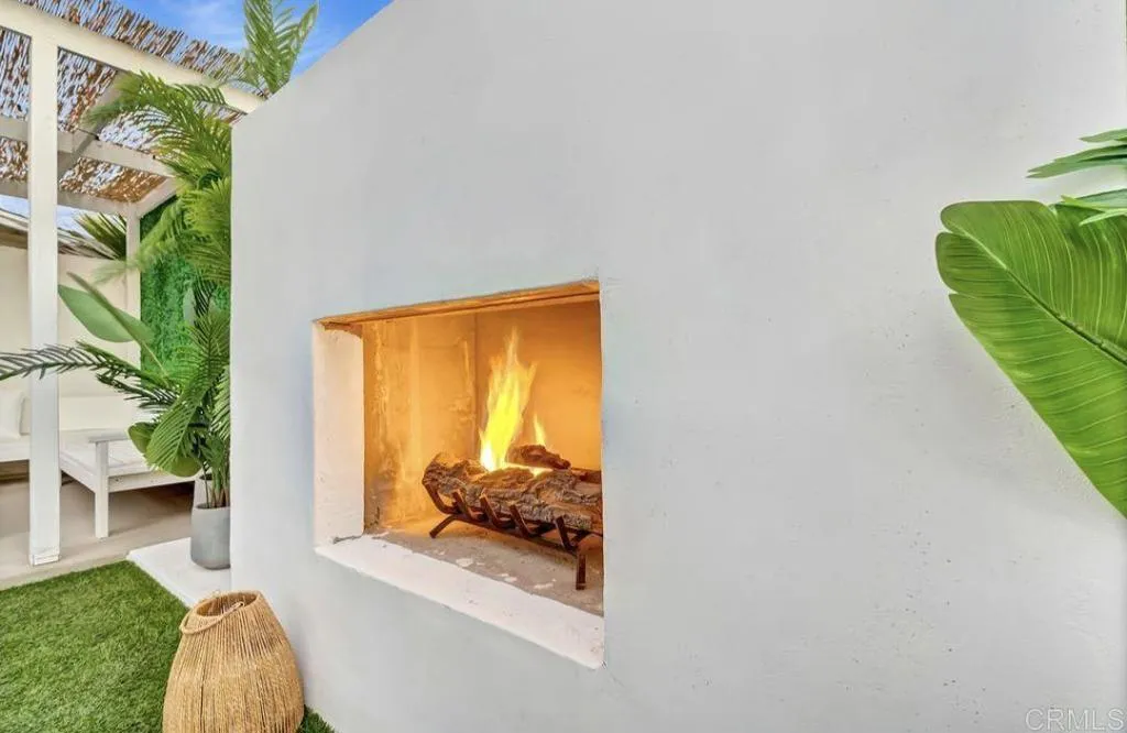https://cdn.realtyfeed.com/cdn/127/306716667/8183a4bc41975cc179c567aacd521f56.webp