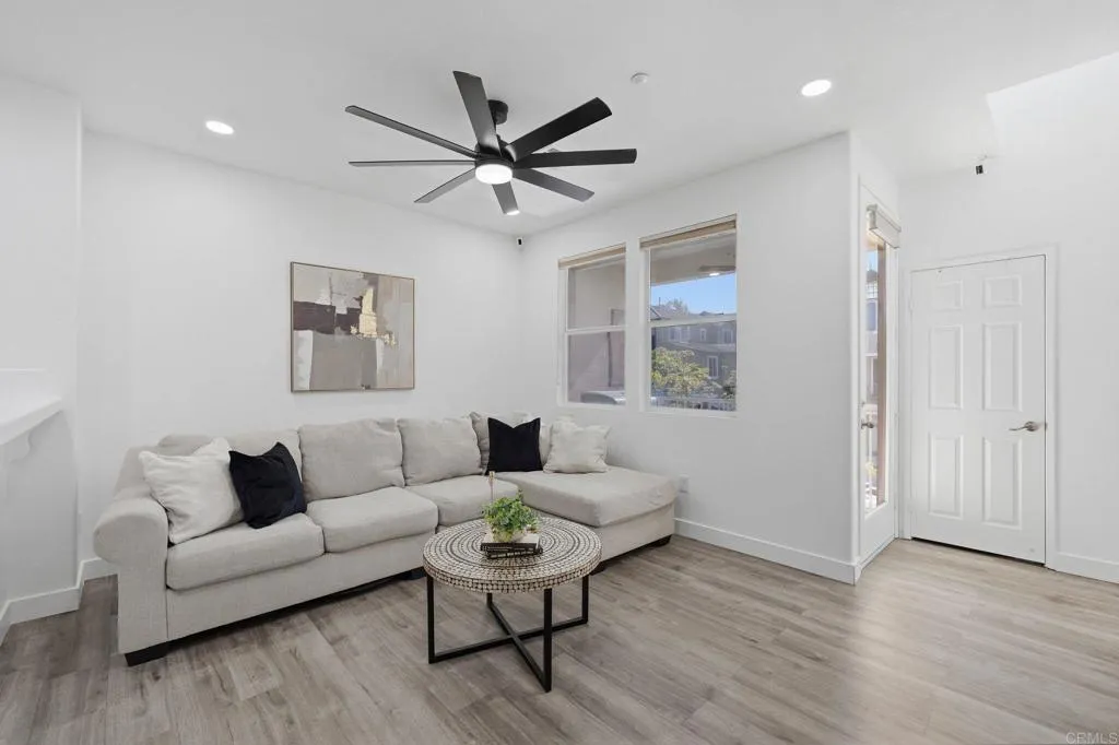 https://cdn.realtyfeed.com/cdn/127/306716670/96dd4c0b12f0f2a1b7699fe816389773.webp