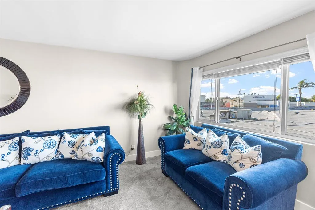 https://cdn.realtyfeed.com/cdn/127/306716766/bee344d0bd7a2c41f5999bc1d7a2ff3d.webp