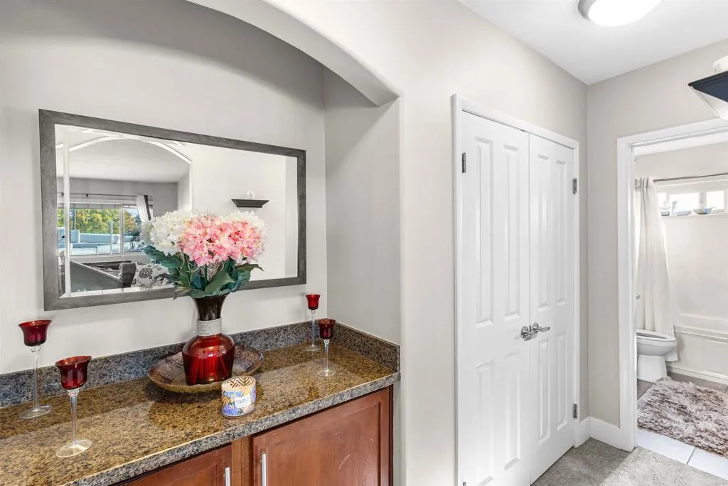 https://cdn.realtyfeed.com/cdn/127/306716766/fb989ac81e302b68048b1c4e5f0d6c5e.webp