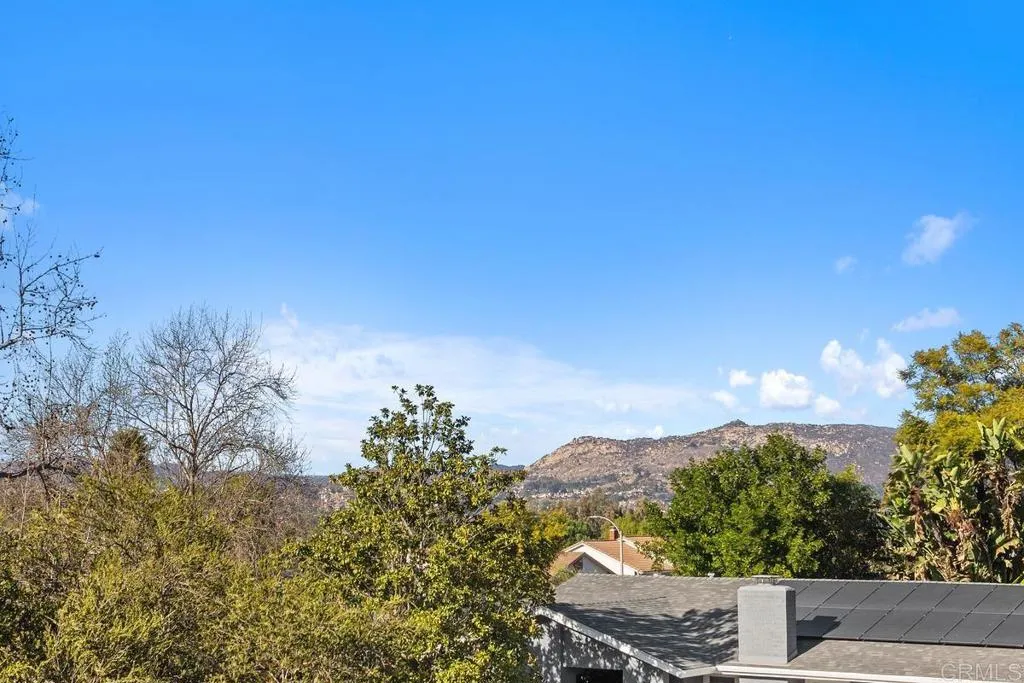 https://cdn.realtyfeed.com/cdn/127/306716768/a2d5f744025cebb93cb654ebb7ad238c.webp