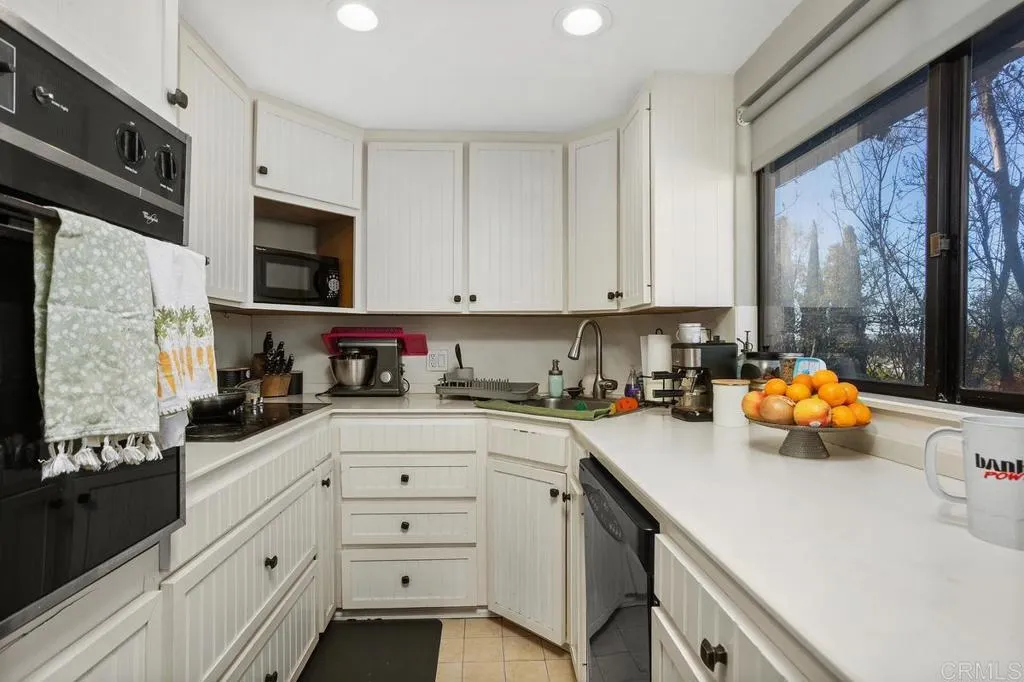 https://cdn.realtyfeed.com/cdn/127/306716768/aa75e043b909253f8df7ee6414e75a67.webp