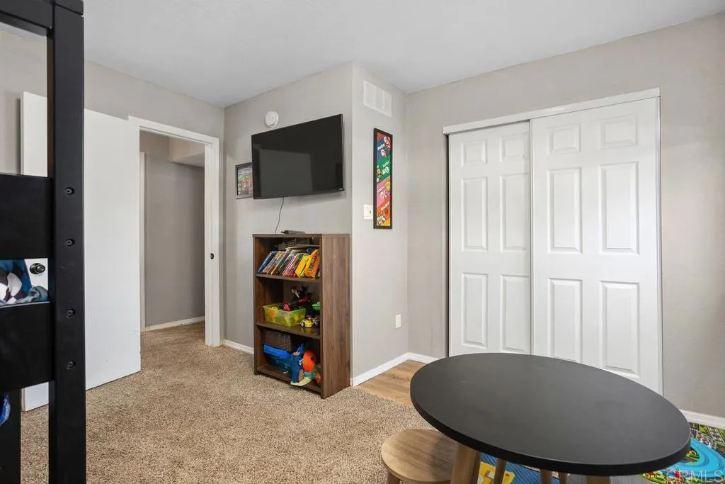 https://cdn.realtyfeed.com/cdn/127/306716768/ec840ecb441235498a3b78c96b293858.webp