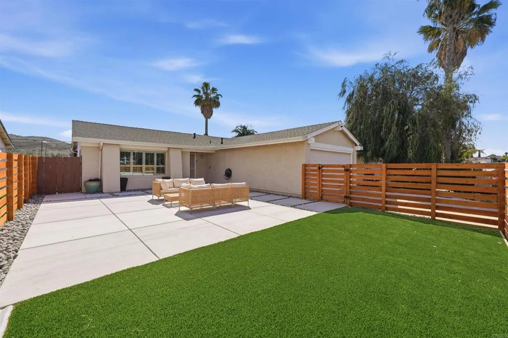 https://cdn.realtyfeed.com/cdn/127/306716796/12db116cc50244ab2be3859bab1775fd.webp