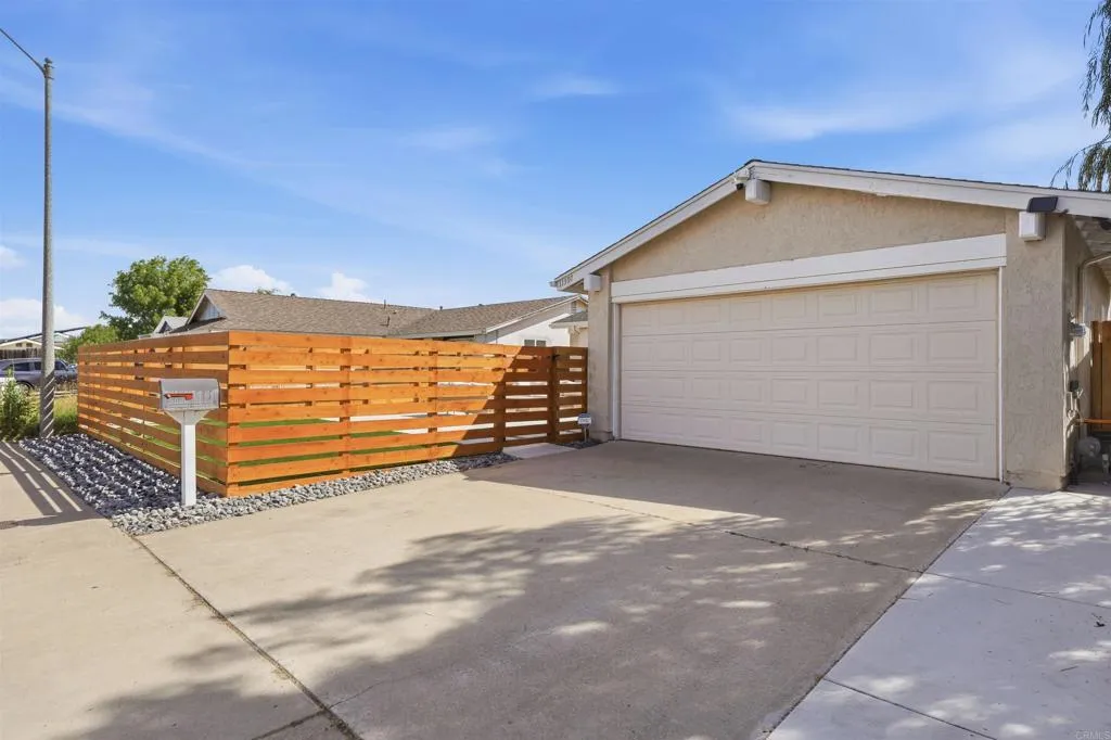 https://cdn.realtyfeed.com/cdn/127/306716796/439a31f9f831eedc4c01a85ac2662428.webp