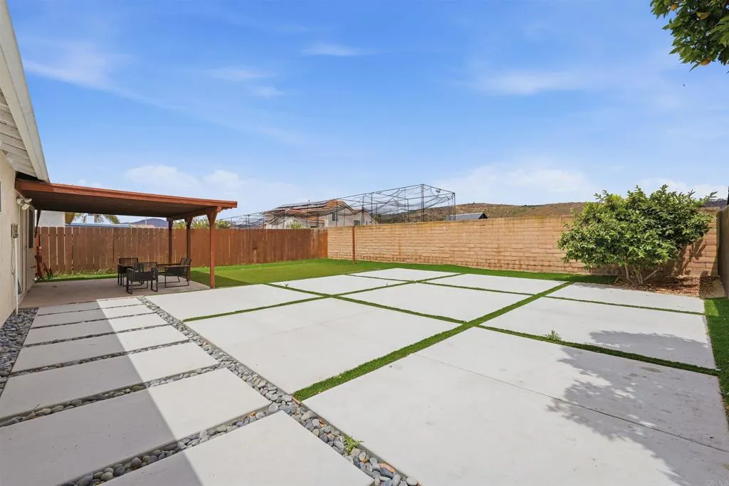 https://cdn.realtyfeed.com/cdn/127/306716796/6e6de0e832d8af324ed493fd733b8245.webp