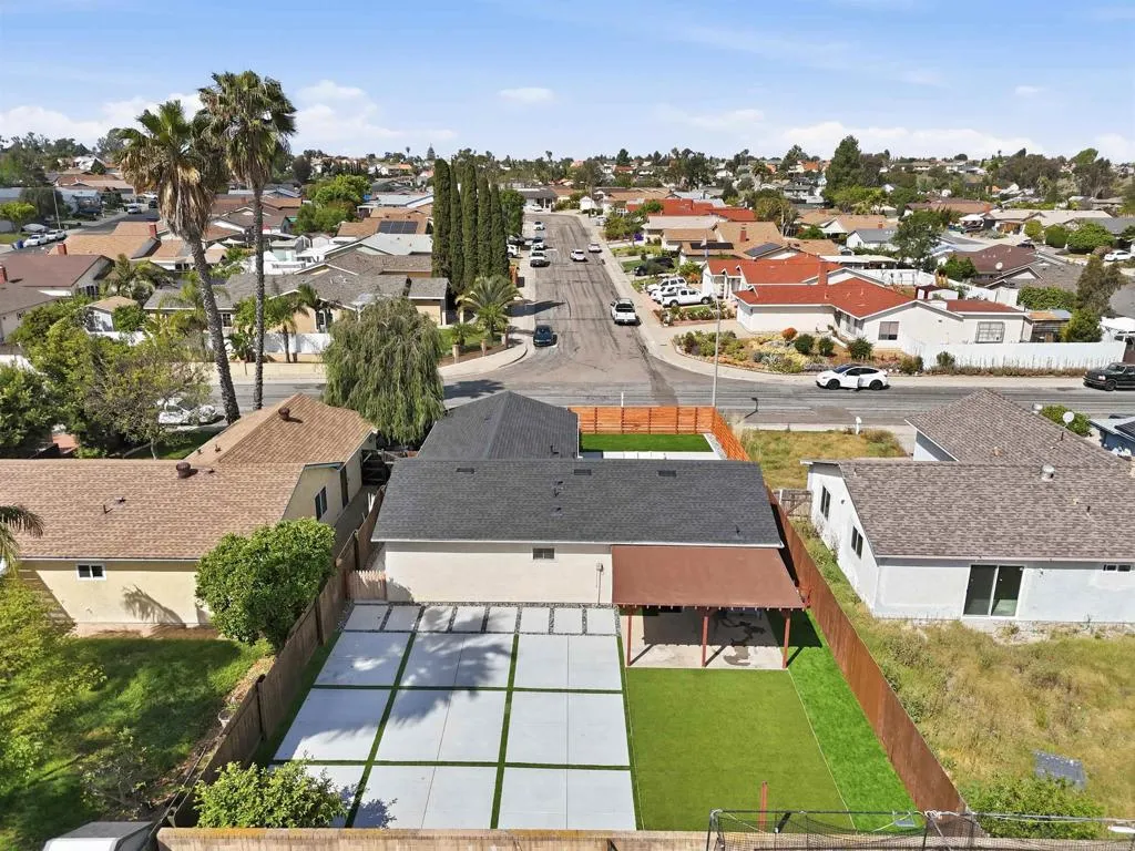 https://cdn.realtyfeed.com/cdn/127/306716796/ef482e0c59db2394418b9a07cc4bcb86.webp