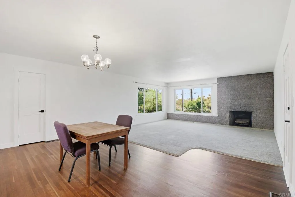 https://cdn.realtyfeed.com/cdn/127/306716822/79a172fe6d0f9201d53a342b63b62ded.webp