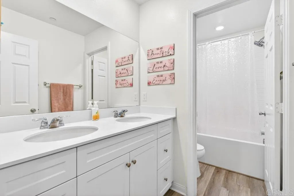 https://cdn.realtyfeed.com/cdn/127/306716827/a29a98546465a099e4298a810217f253.webp