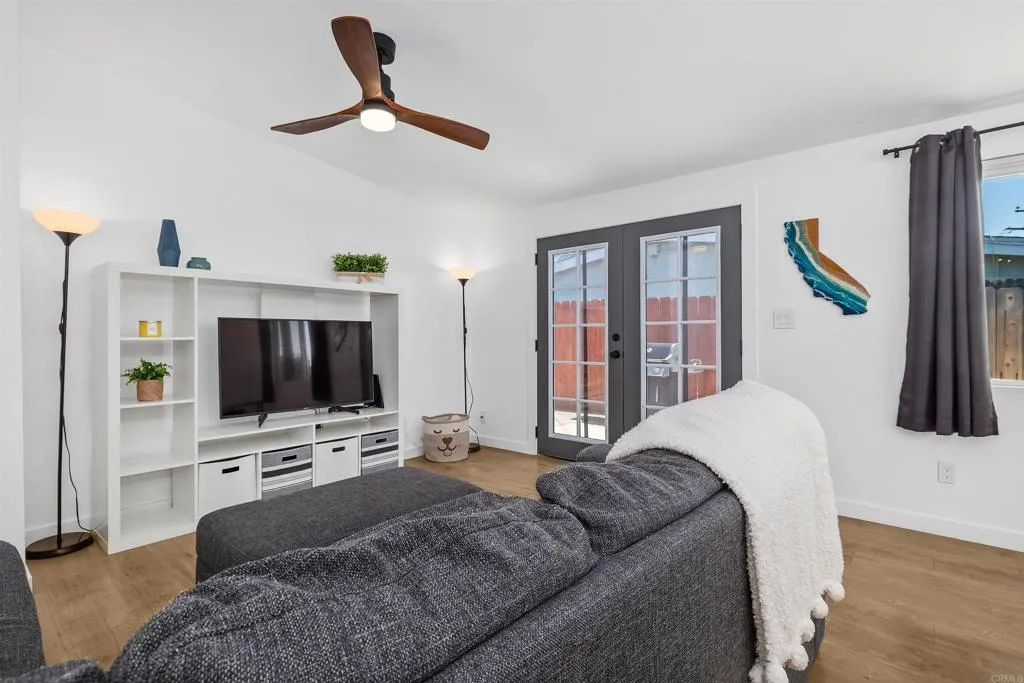https://cdn.realtyfeed.com/cdn/127/306716828/3b5a65d0b1aec1245aa3f8ac3b8895d0.webp