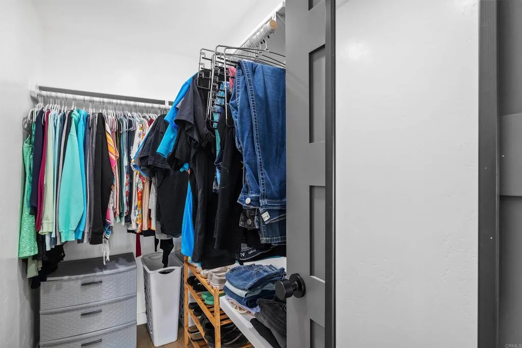 https://cdn.realtyfeed.com/cdn/127/306716828/e82a88b5f8f6bbeb05bcac9e74e3337e.webp