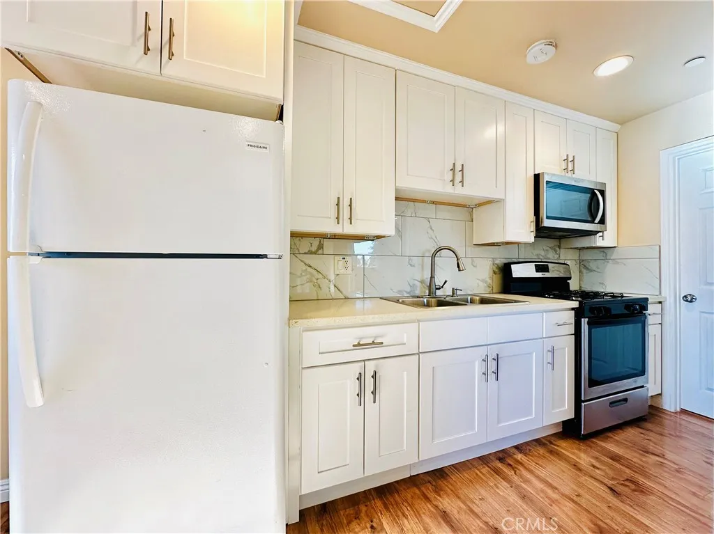 17134 Saticoy Street, Lake Balboa, CA 91406 - Photo 4 of 12, Lake Balboa, CA