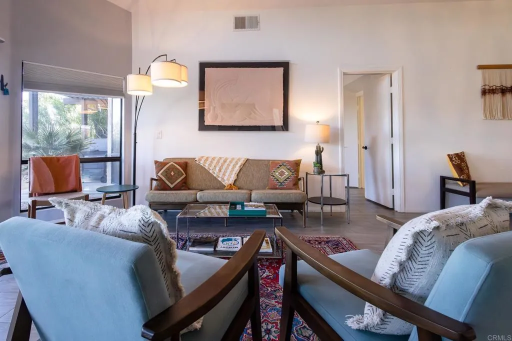 https://cdn.realtyfeed.com/cdn/127/306716916/011cf8599790ee93eb5de11bbe99cbef.webp