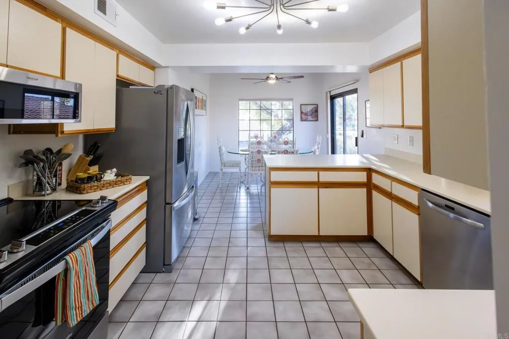 https://cdn.realtyfeed.com/cdn/127/306716916/3cb8483aab68a858ff0935064b98caa1.webp