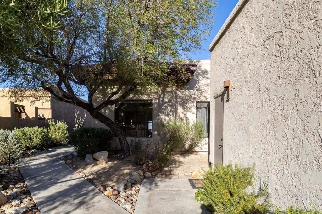 https://cdn.realtyfeed.com/cdn/127/306716916/9c3644c822e8096cc378bf803336a2b1.webp